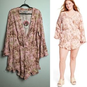 Agua Bendita Target 🎯 Romantic Floral Print Flare Sleeves Romper Summer